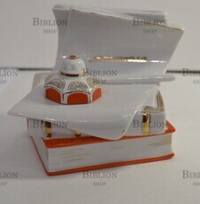 Винтажная статуэтка чернильница "Книги" (Ленинград). Фарфор ЛФЗ. СССР, 1970-е. - Biblion.shop 