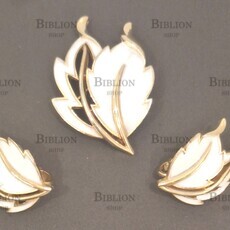 Украшение Trifari .Винтажный набор клипсы+брошь (США,1980г-1990г) - Biblion.shop 