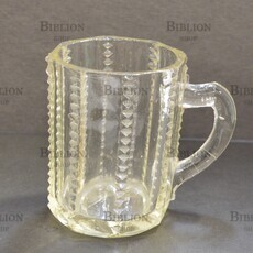 Старинная  кружка-малютка (19 век, Россия,стекло) - Biblion.shop 