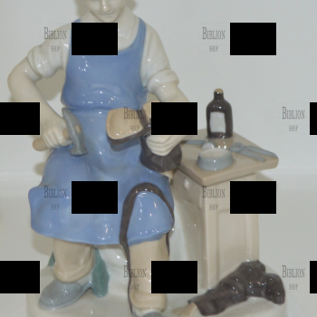 Фарфоровая статуэтка "Сапожник (Grafenthal ,ГДР,1972 -1993 гг) - Biblion.shop 